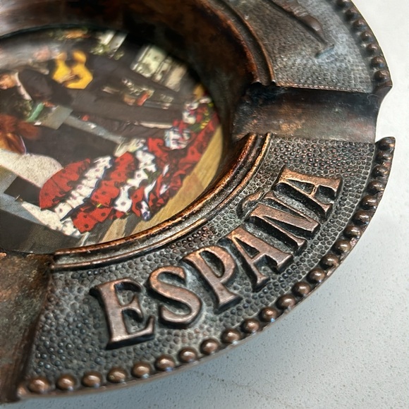 🌻4/$20 Vintage Espana Matador Souvenir Copper Finished Bull Fighting Ashtray - Picture 2 of 10